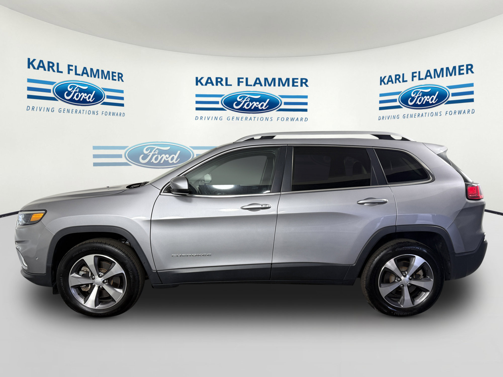 Used 2021 Jeep Cherokee Limited AWD/4WD image 5
