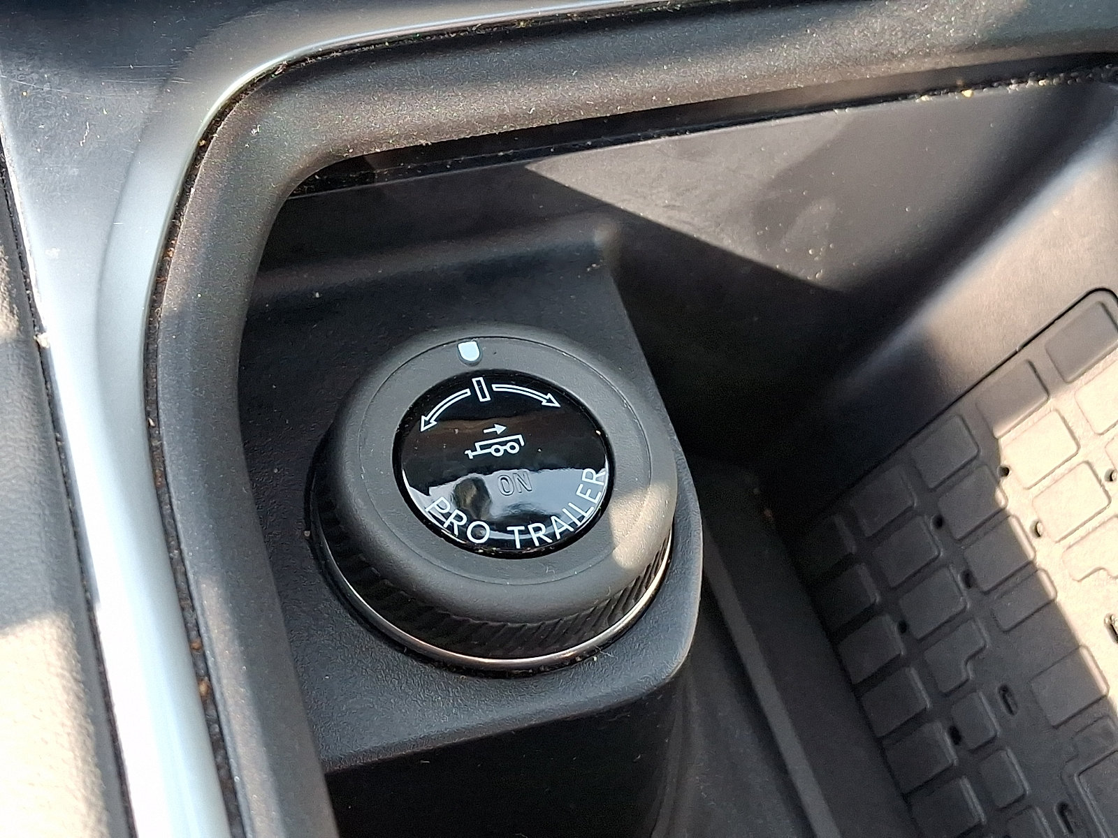 Certified 2025 Ford Expedition Active AWD/4WD image 27