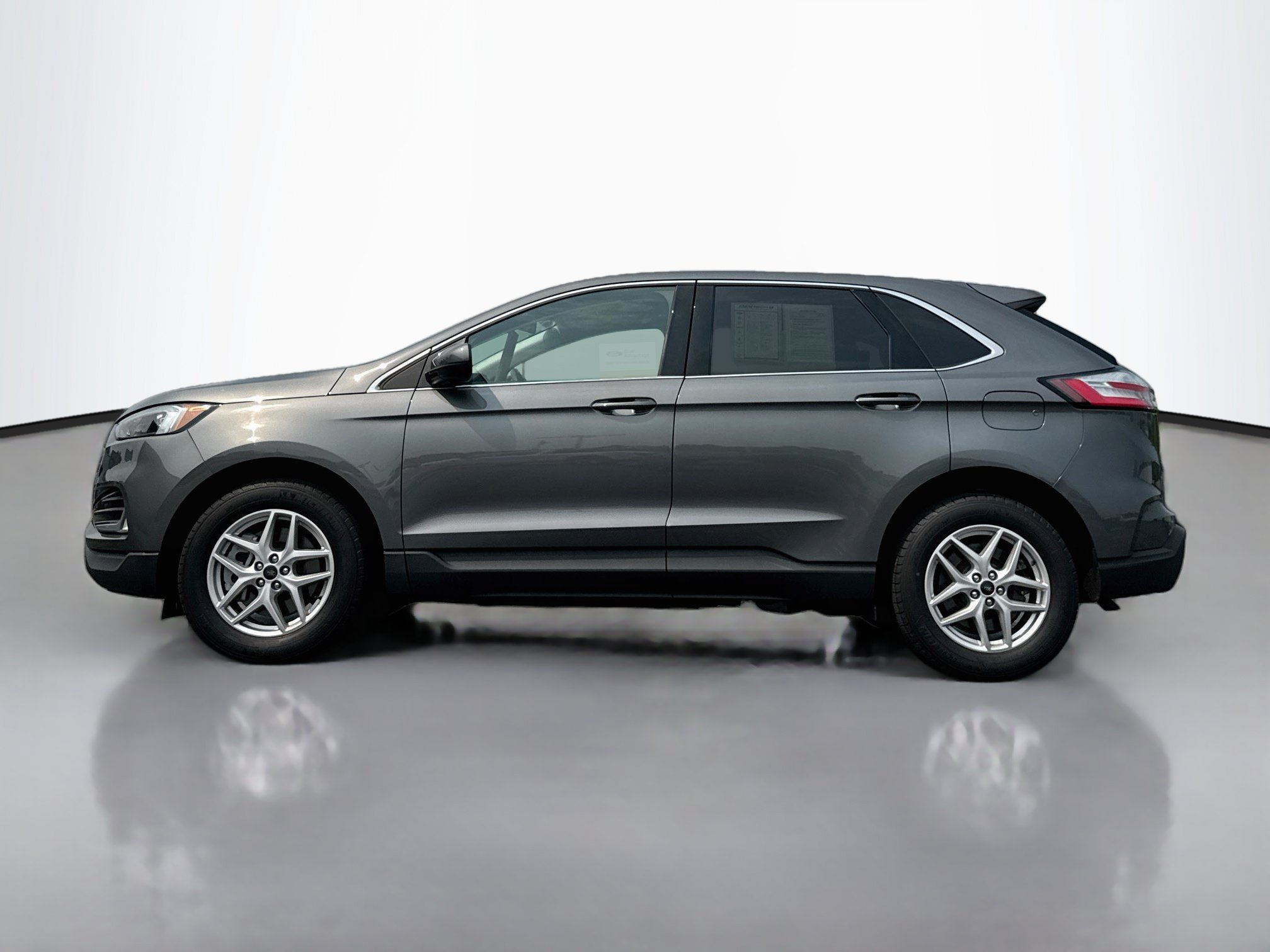 Certified 2023 Ford Edge SEL w/ Convenience Package AWD/4WD image 4