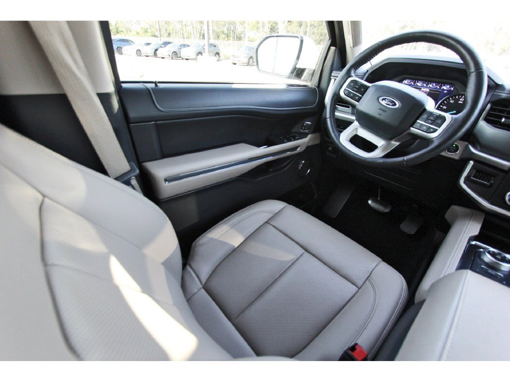 Certified 2024 Ford Expedition Max XLT RWD image 11