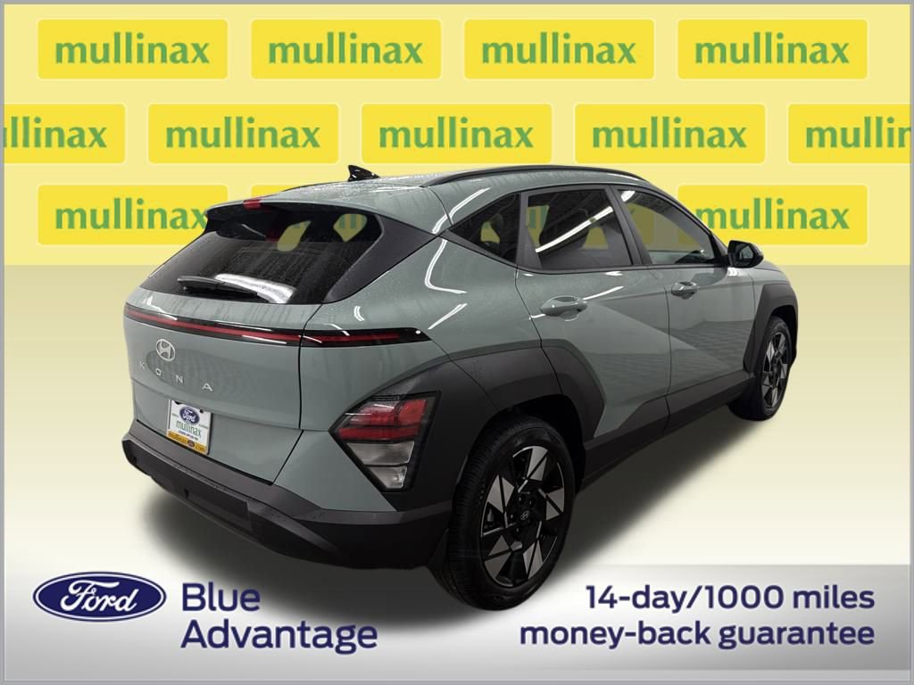 Used 2025 Hyundai Kona SEL image 3