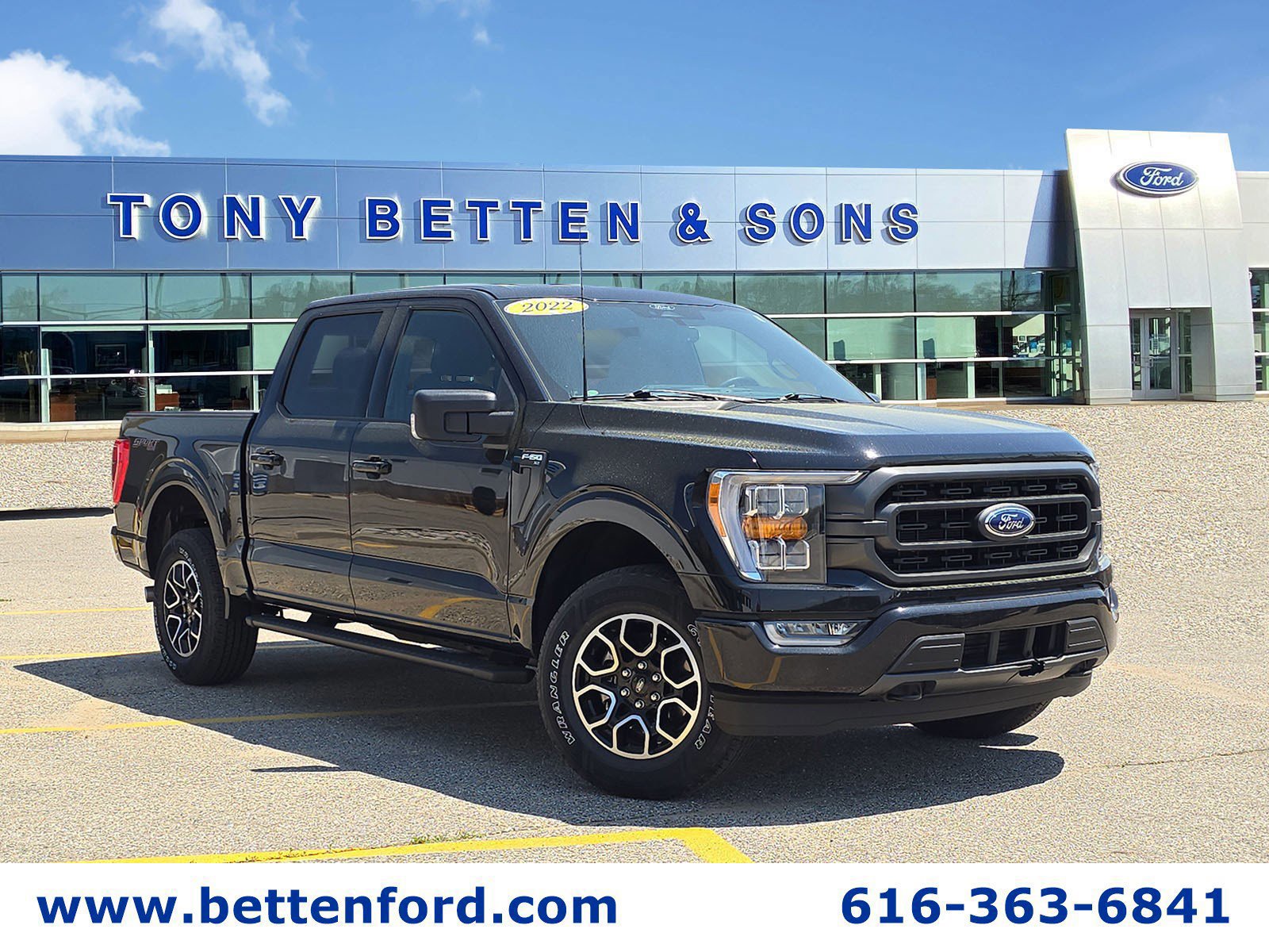 Certified 2022 Ford F150 XLT w/ Equipment Group 302A High image 4