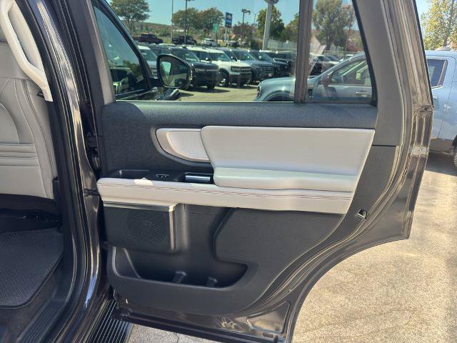 Certified 2025 Ford Expedition Active AWD/4WD image 35