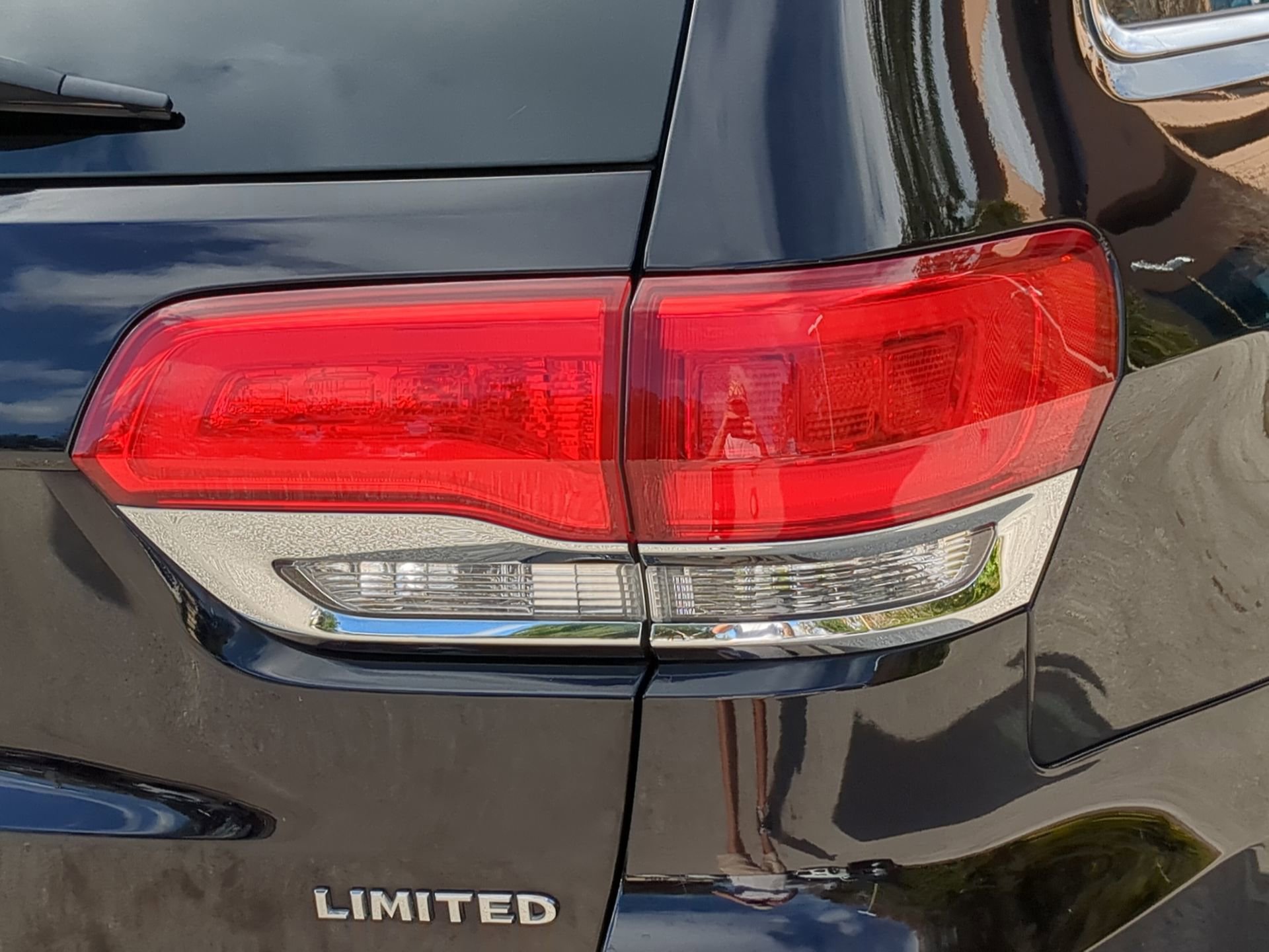 Used 2019 Jeep Grand Cherokee Limited image 37