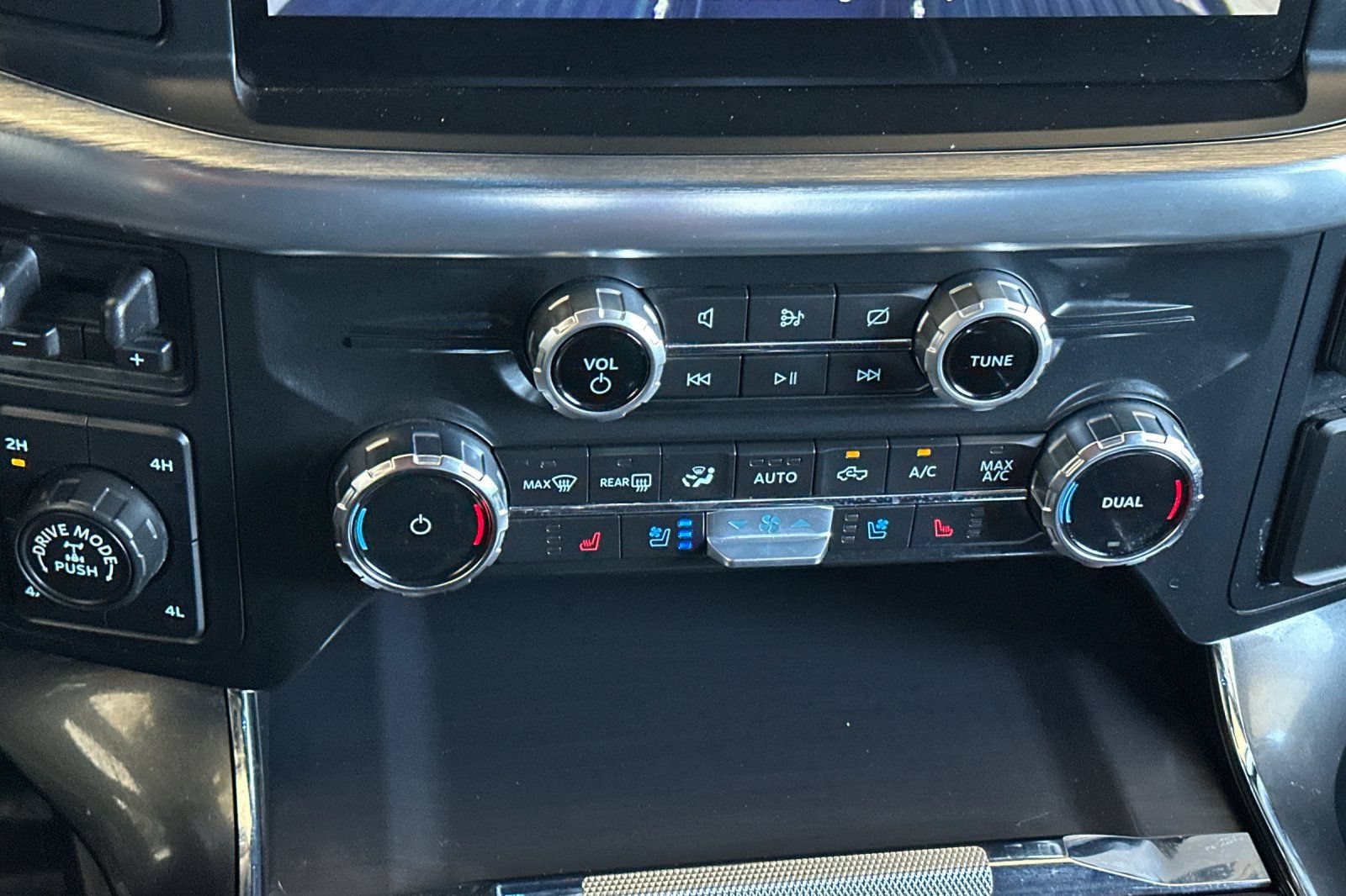 Certified 2022 Ford F150 Lariat AWD/4WD image 20