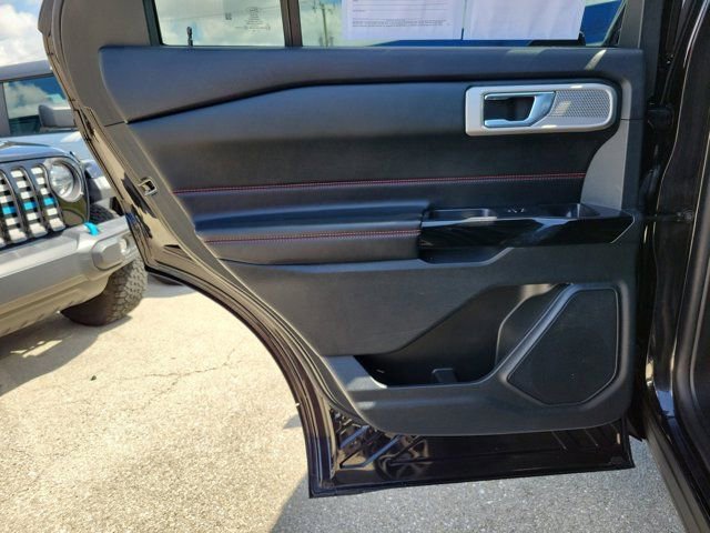 Certified 2022 Ford Explorer ST-Line w/ Class IV Trailer Tow Package image 14