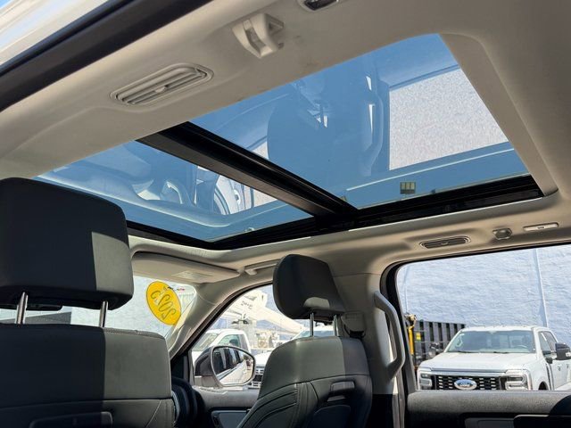 Certified 2025 Ford Expedition Active AWD/4WD image 11