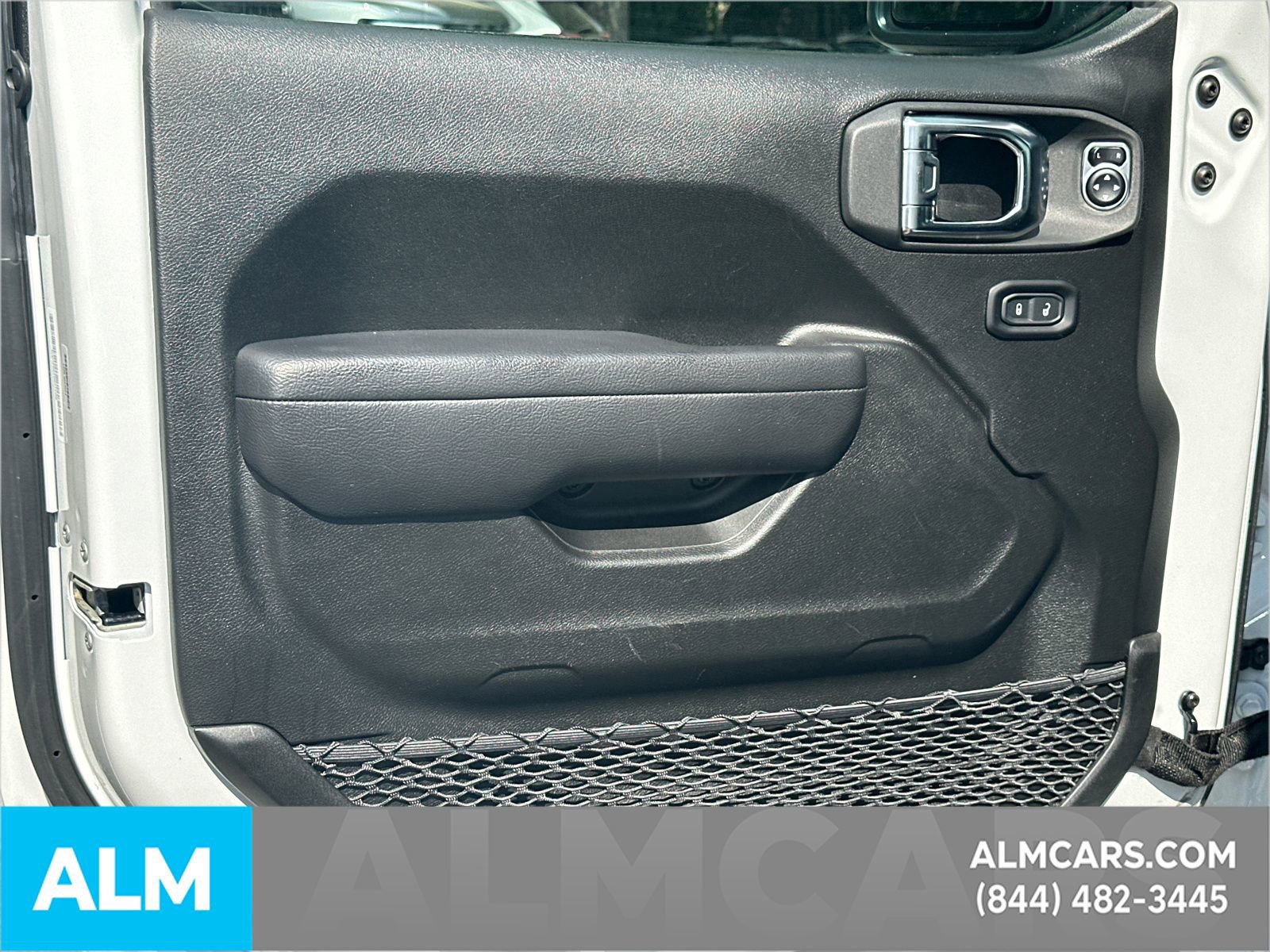 Used 2025 Jeep Wrangler Unlimited Sport AWD/4WD image 11
