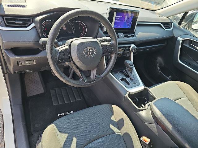 Used 2025 Toyota RAV4 XLE FWD image 16