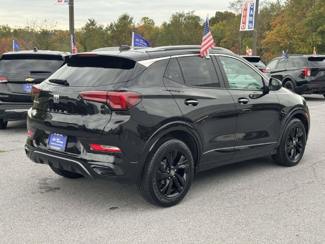 Used 2024 Buick Encore GX Sport Touring FWD image 3