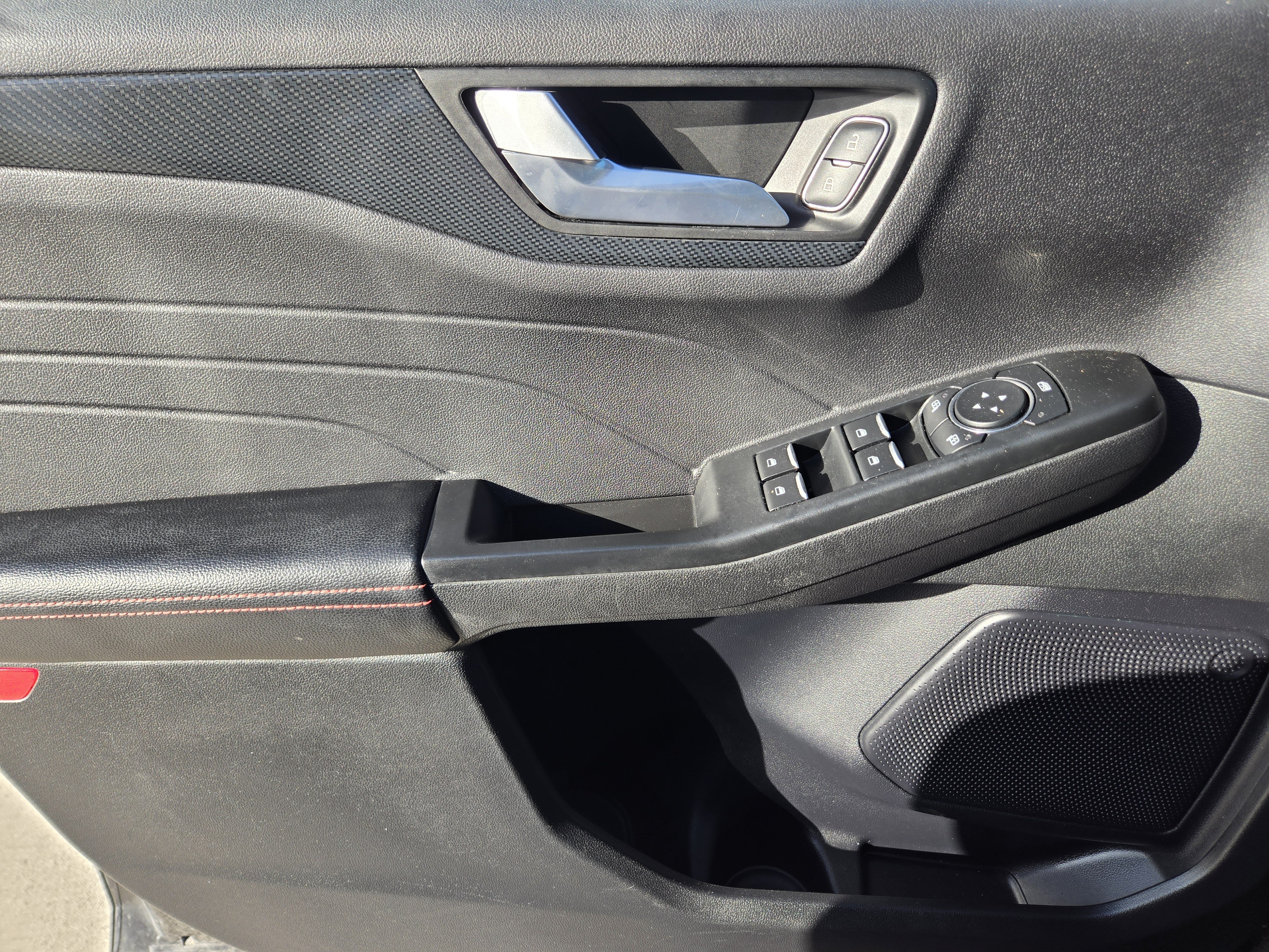 Certified 2024 Ford Escape ST-Line w/ Tech Pack #1 FWD image 22