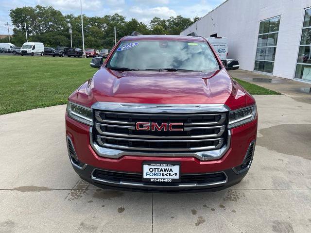 Used 2023 GMC Acadia AT4 w/ Preferred Package AWD/4WD image 3