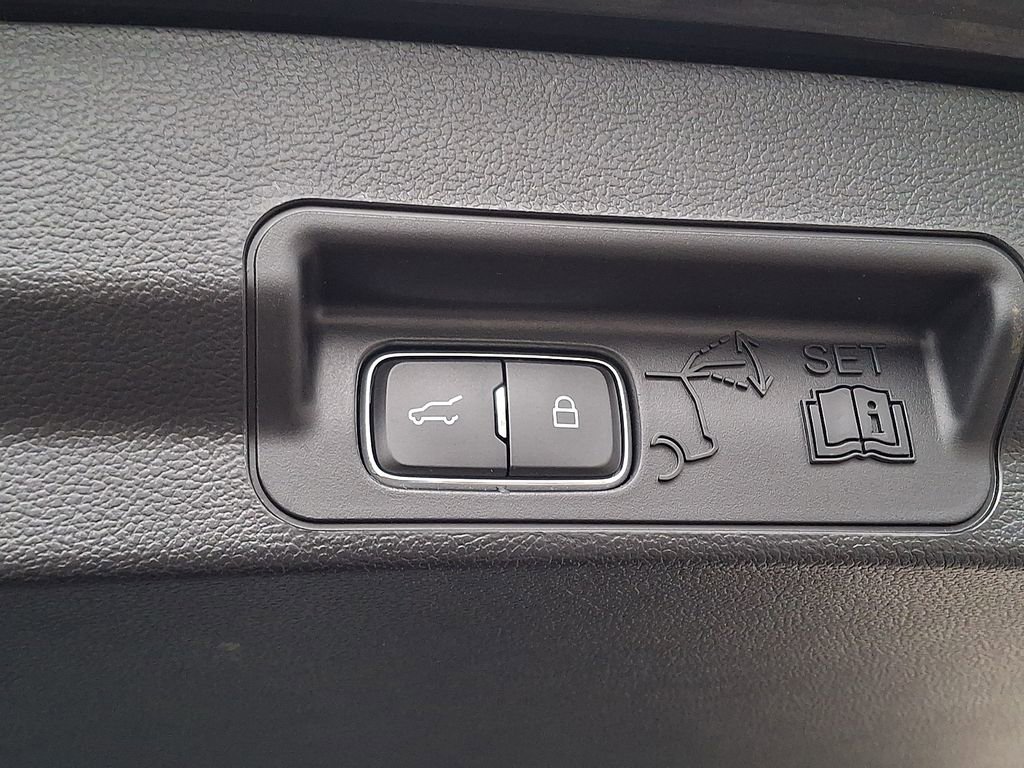 Certified 2023 Ford Explorer ST-Line image 30