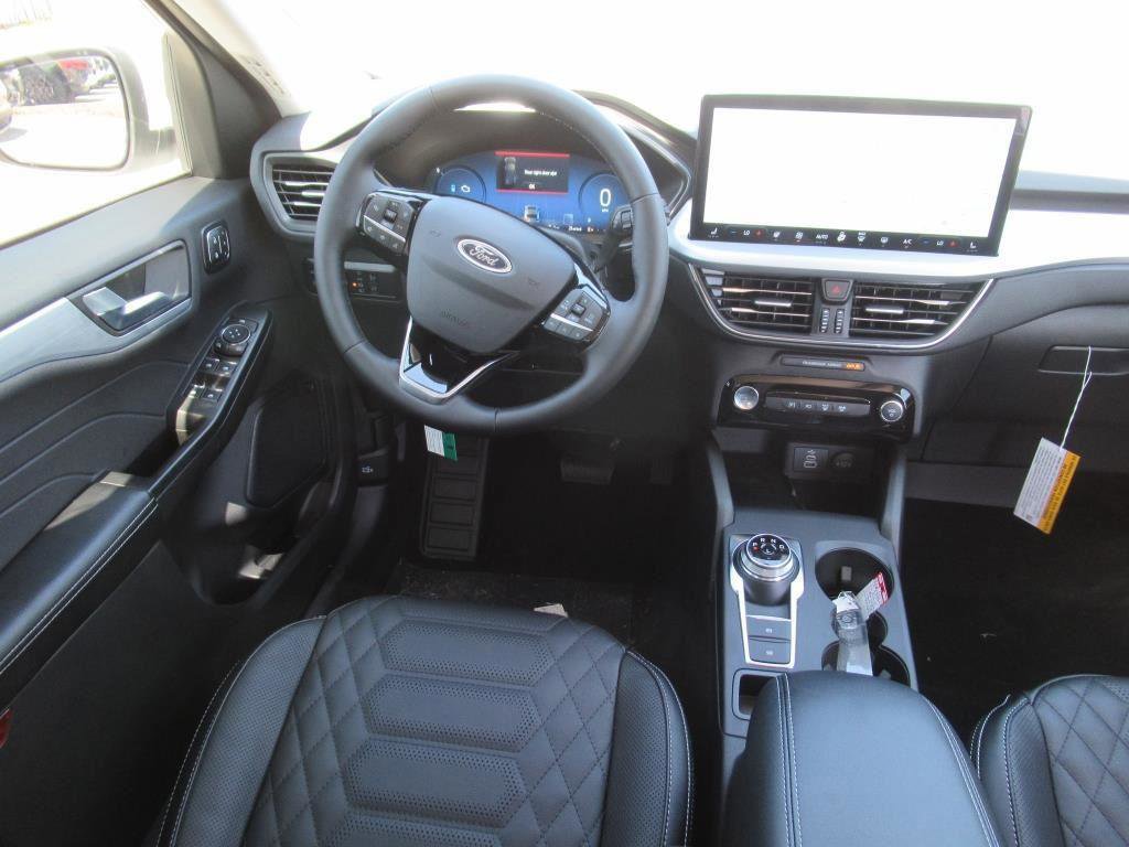 Certified 2024 Ford Escape PHEV w/ PHEV Premium Package image 14