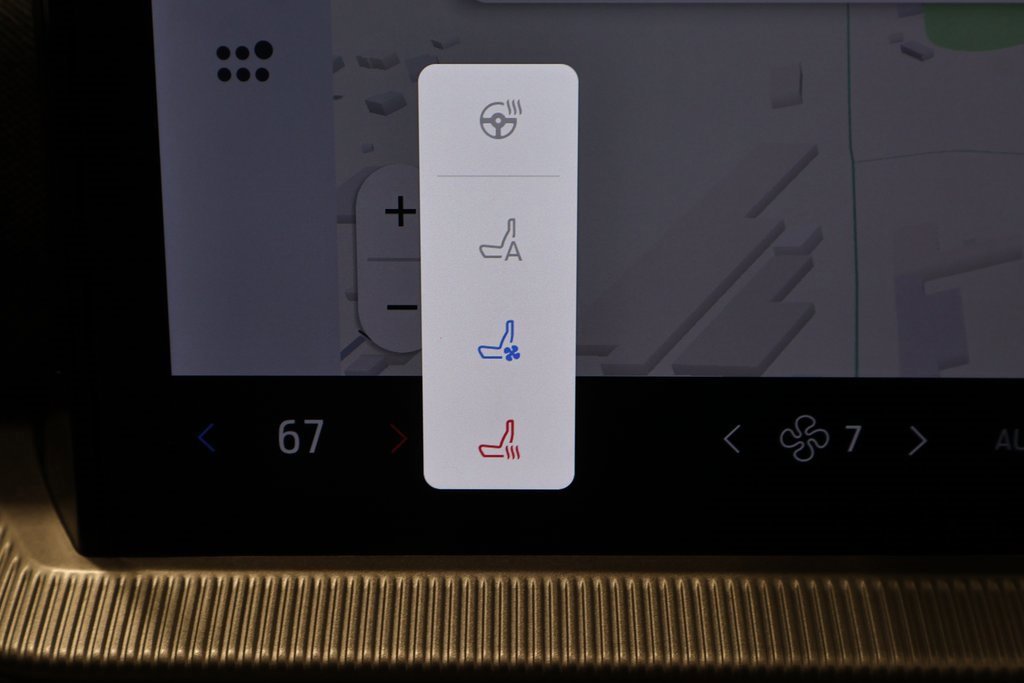 Certified 2025 Ford Explorer Platinum w/ Ultimate Package image 36