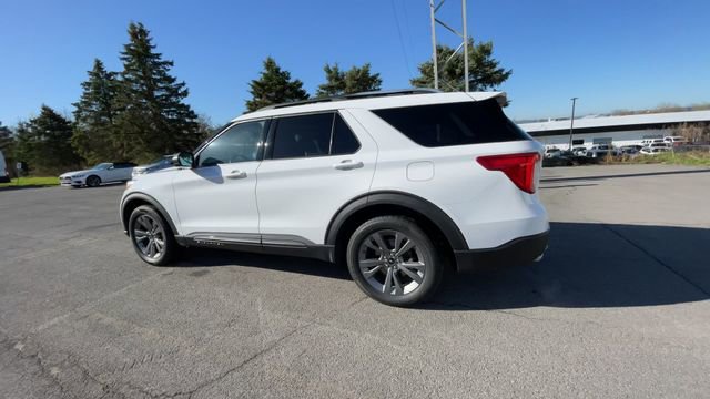 Certified 2021 Ford Explorer XLT w/ Equipment Group 202A AWD/4WD image 7