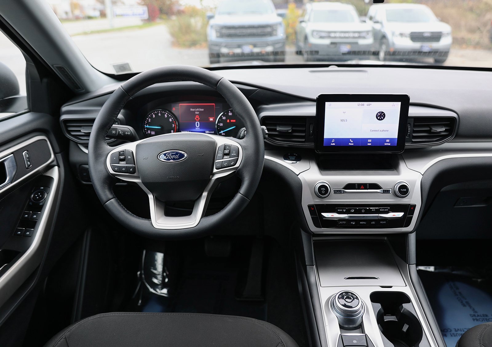 Certified 2022 Ford Explorer XLT w/ Class IV Trailer Tow Package image 18