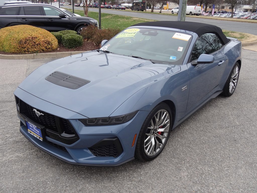 Certified 2025 Ford Mustang GT Premium image 2