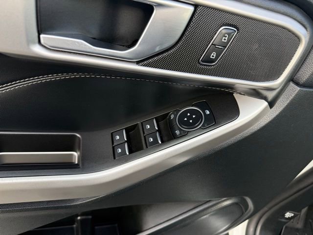 Certified 2023 Ford Explorer XLT w/ Equipment Group 202A image 17