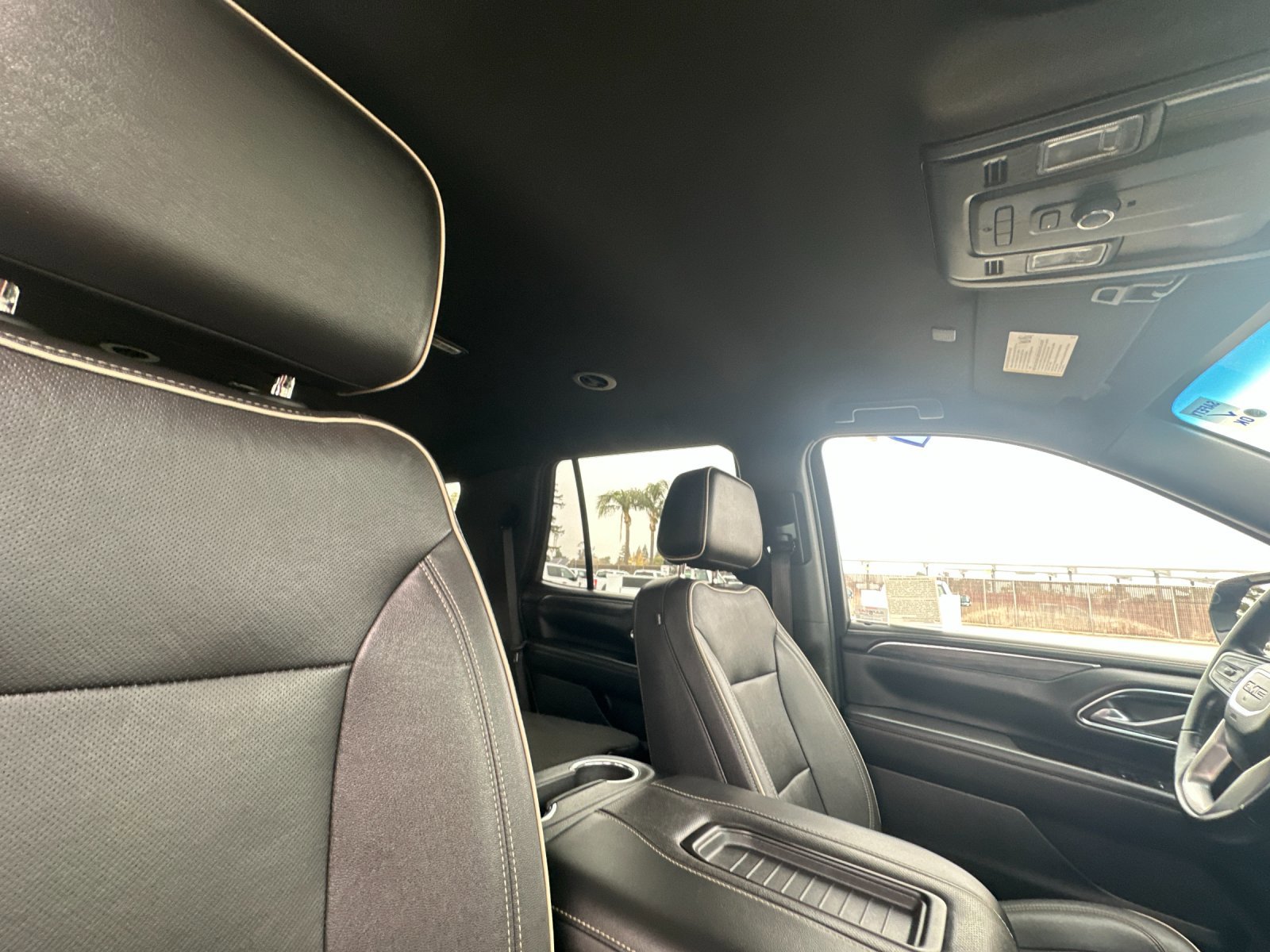 Used 2023 GMC Yukon SLT image 17