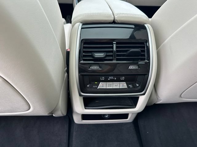 Used 2022 BMW X5 M50i AWD/4WD image 37
