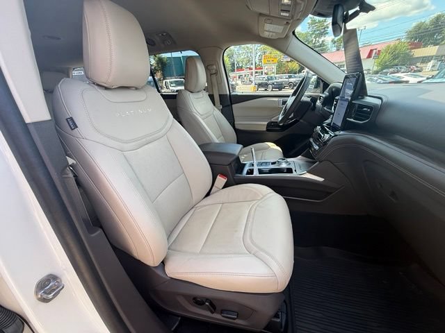Certified 2023 Ford Explorer Platinum w/ Technology Package AWD/4WD image 12