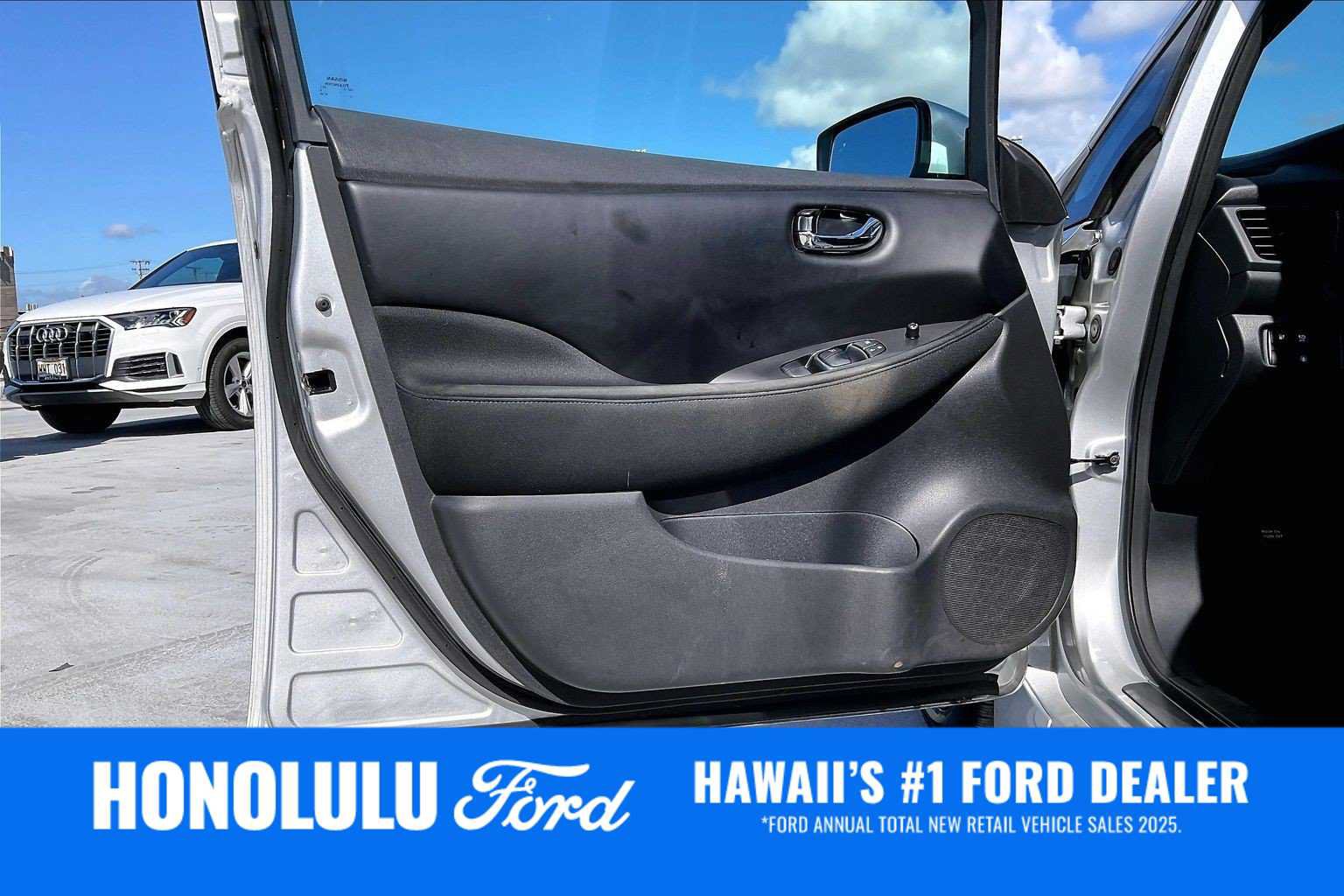 Used 2024 Nissan Leaf S FWD image 27