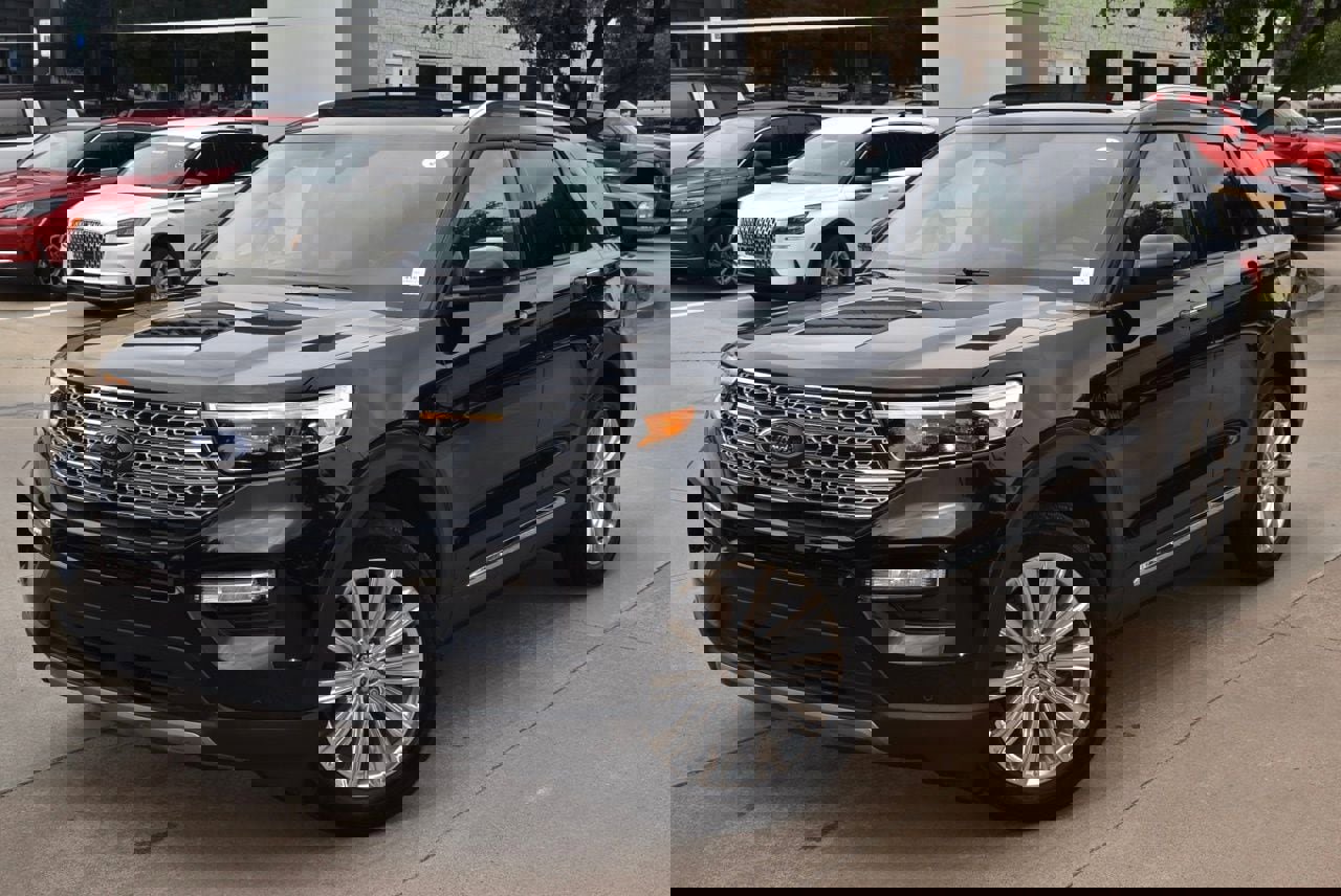 Certified 2024 Ford Explorer Limited w/ Limited Technology Package image 42