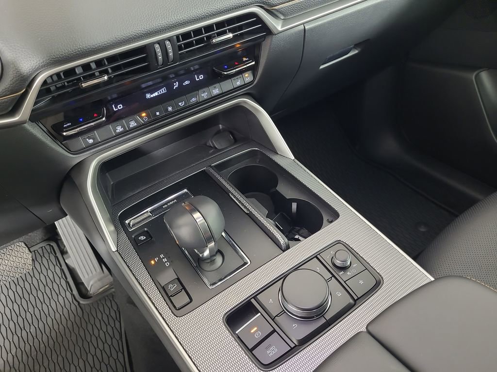 Used 2024 MAZDA CX-90 Plug-In Hybrid w/ Preferred AWD/4WD image 16