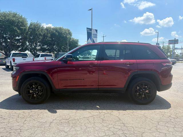 Used 2024 Jeep Grand Cherokee Altitude AWD/4WD image 6