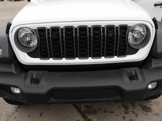 Used 2025 Jeep Wrangler Unlimited Sport AWD/4WD image 30