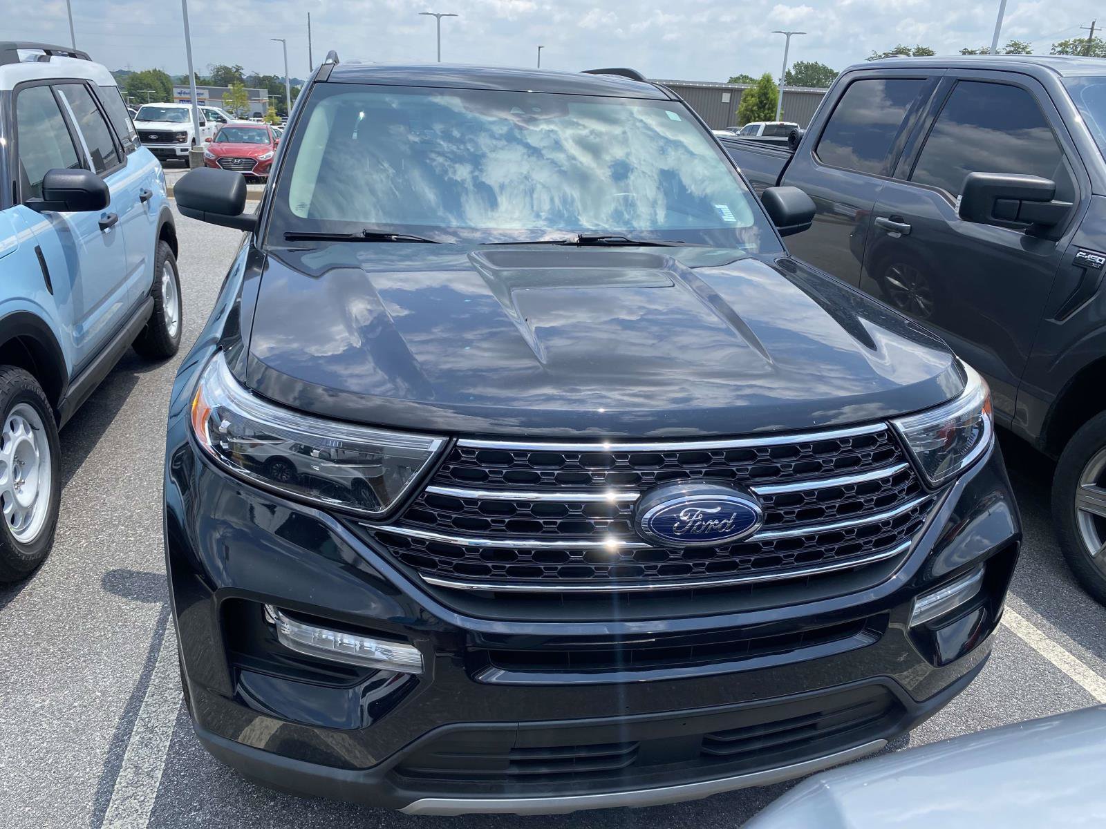 Certified 2021 Ford Explorer XLT w/ Equipment Group 202A RWD image 2