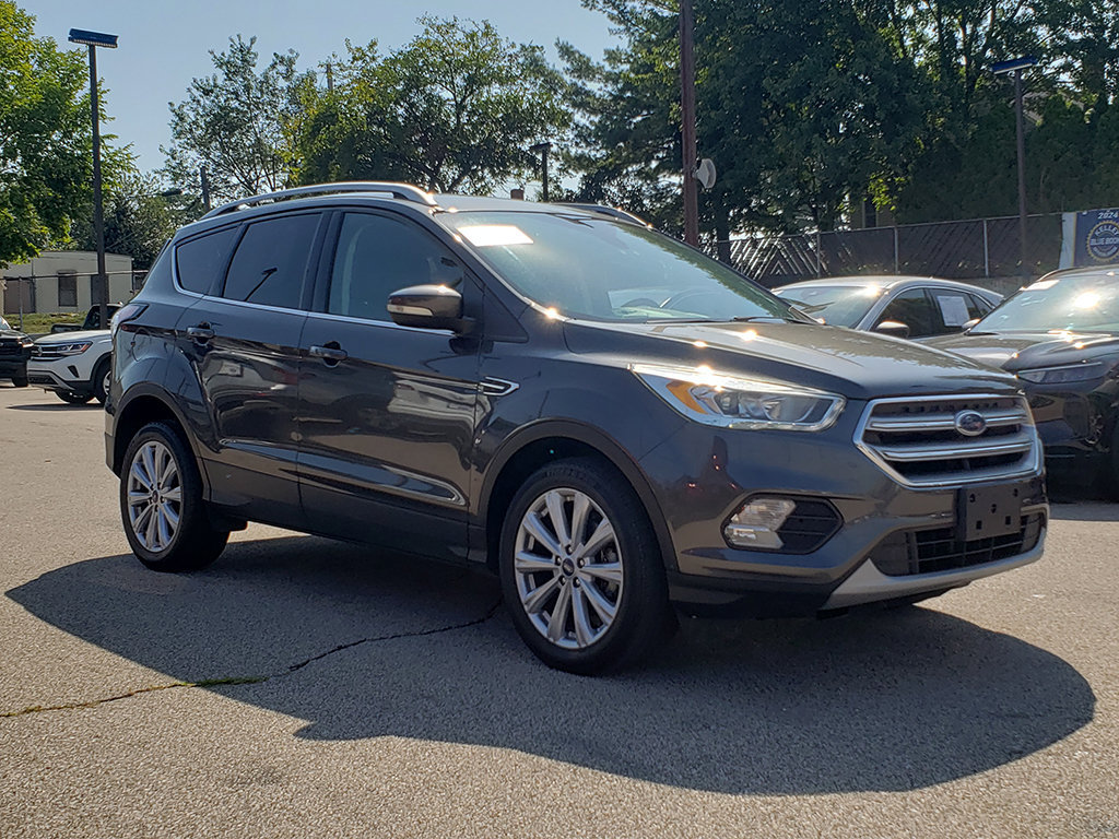 Certified 2017 Ford Escape Titanium FWD image 3