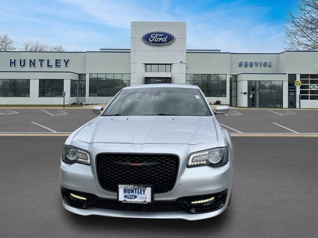 Used 2021 Chrysler 300 S w/ S Model Appearance Package RWD image 2