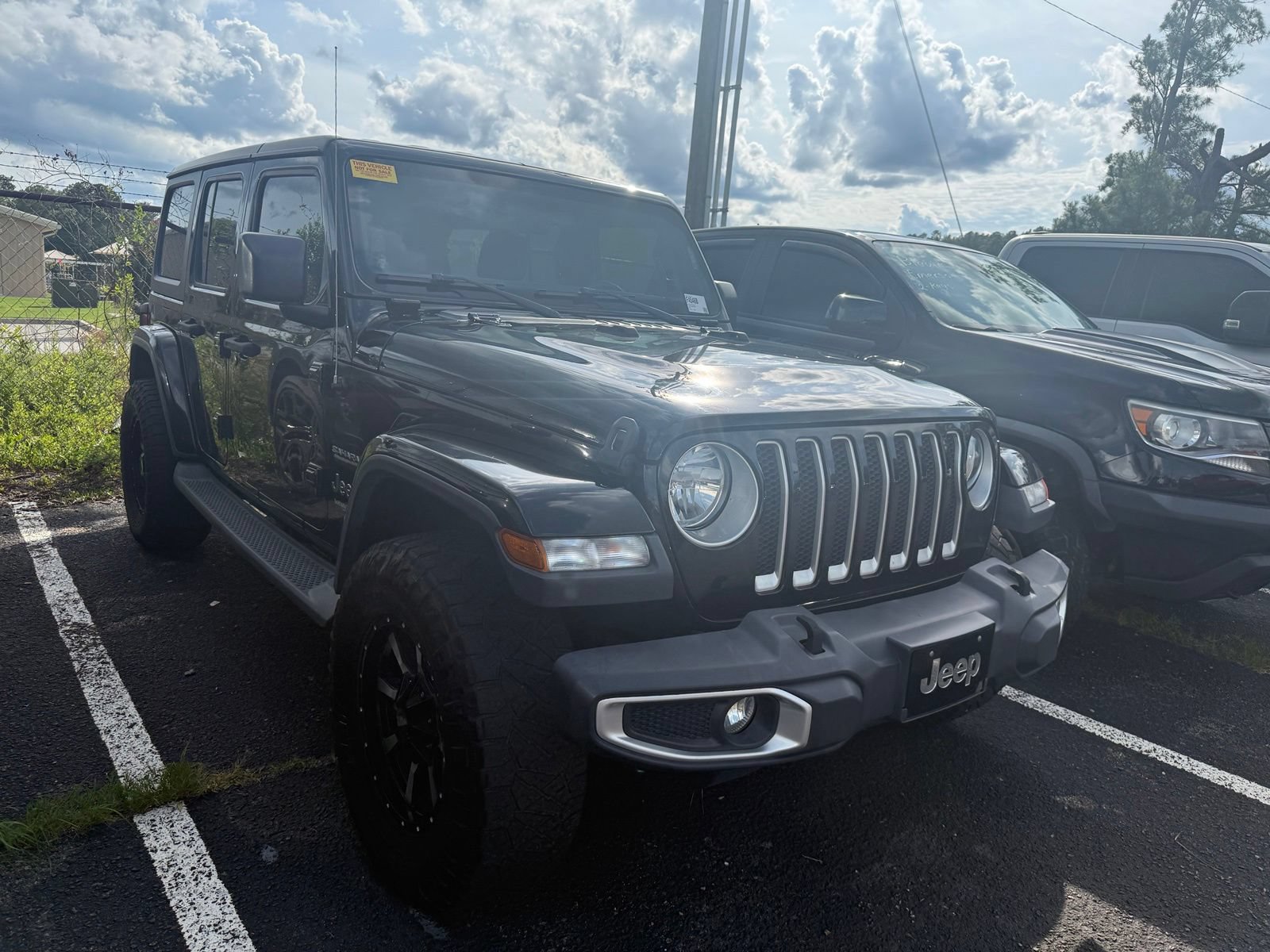 Used 2019 Jeep Wrangler Unlimited Sahara AWD/4WD image 1
