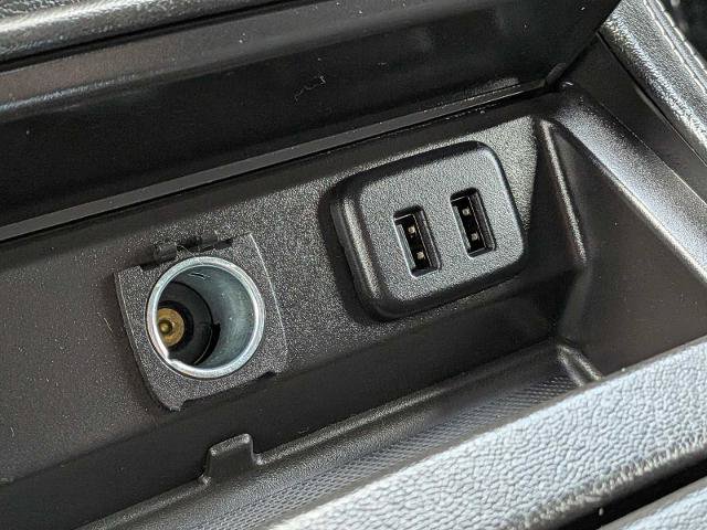 Used 2017 GMC Yukon Denali AWD/4WD image 25