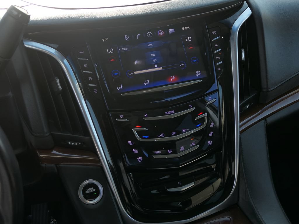 Used 2019 Cadillac Escalade Luxury RWD image 22