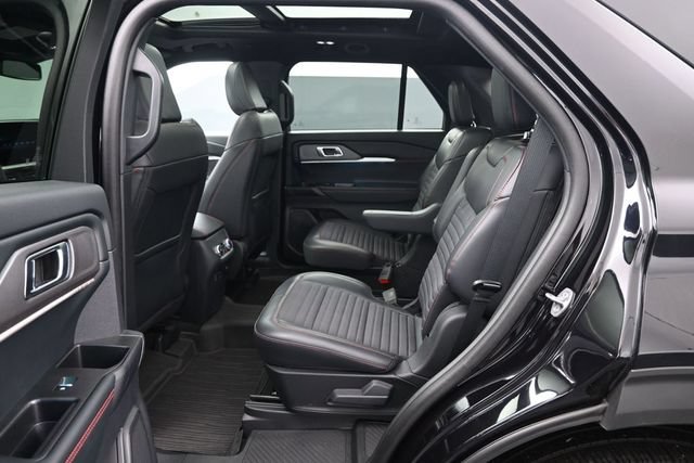 Certified 2025 Ford Explorer ST-Line w/ Premium Package AWD/4WD image 22