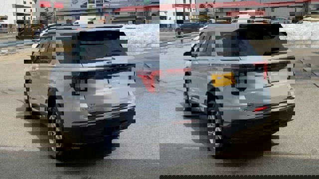 Certified 2025 Ford Explorer Active image 8