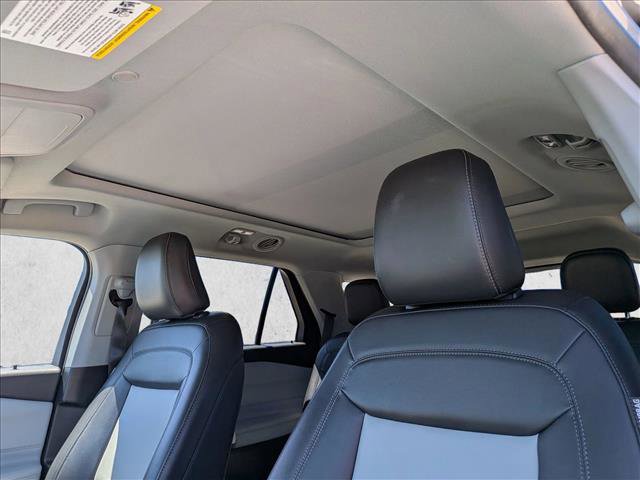 Certified 2023 Ford Explorer XLT w/ Equipment Group 202A AWD/4WD image 19