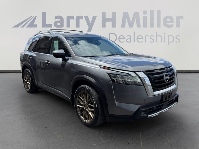 Used 2022 Nissan Pathfinder SL w/ SL Premium Package image 7