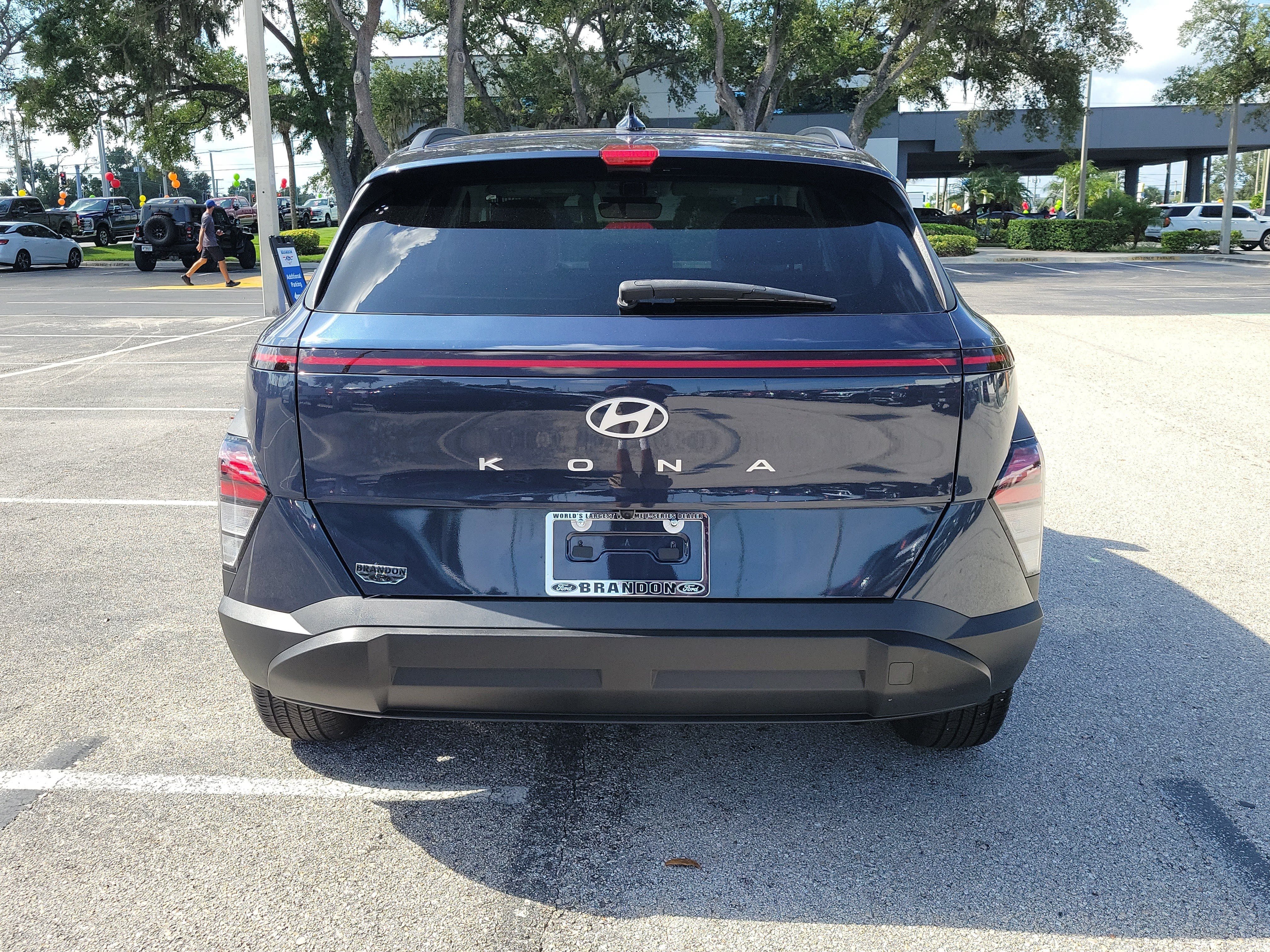 Used 2025 Hyundai Kona SEL FWD image 8