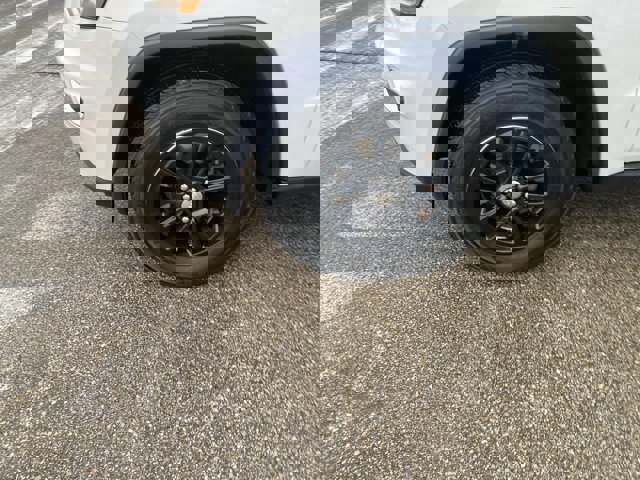 Used 2018 Jeep Grand Cherokee Laredo image 10