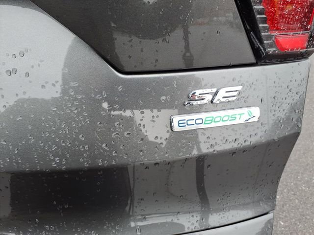 Certified 2017 Ford Escape SE w/ Equipment Group 201A image 8