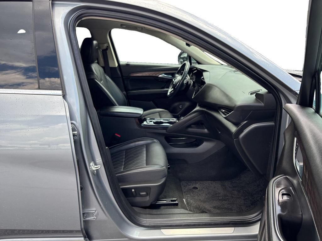 Used 2023 Buick Envision Avenir FWD image 22