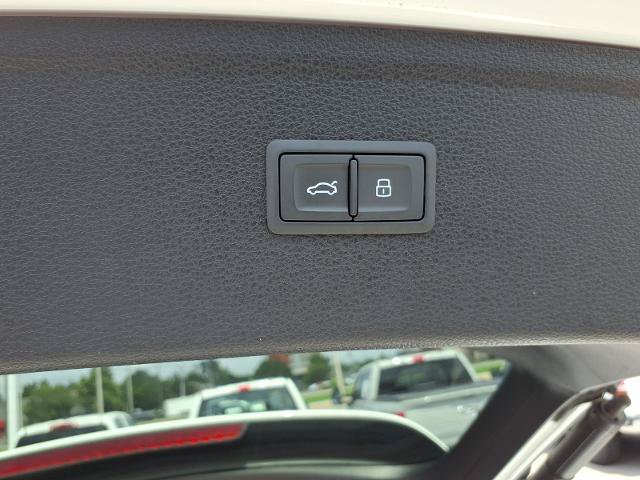 Used 2019 Audi Q5 2.0T Premium w/ Convenience Package AWD/4WD image 23