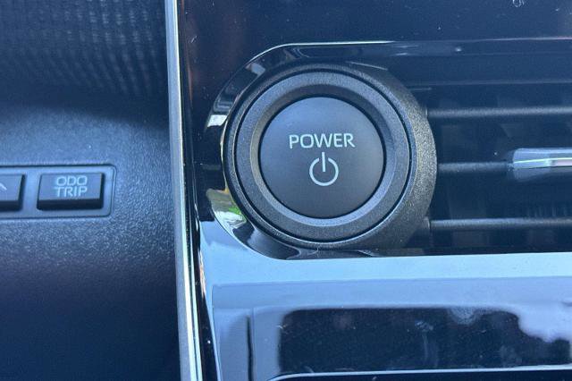 Used 2025 Subaru Solterra Limited w/ Limited Package image 19