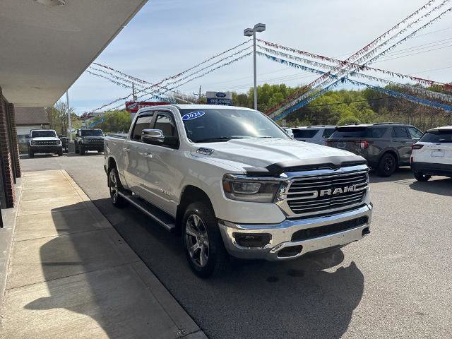 Used 2024 RAM 1500 Laramie AWD/4WD image 2