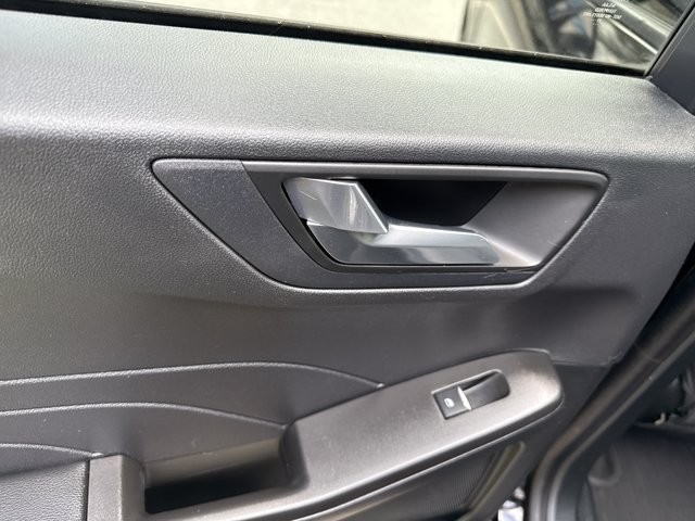 Certified 2021 Ford Escape SE w/ SE Sport Appearance Package FWD image 16
