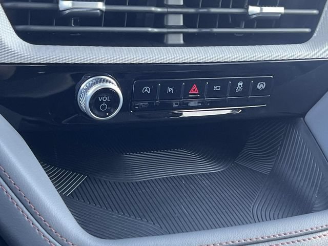 Certified 2026 Ford Explorer Active AWD/4WD image 25